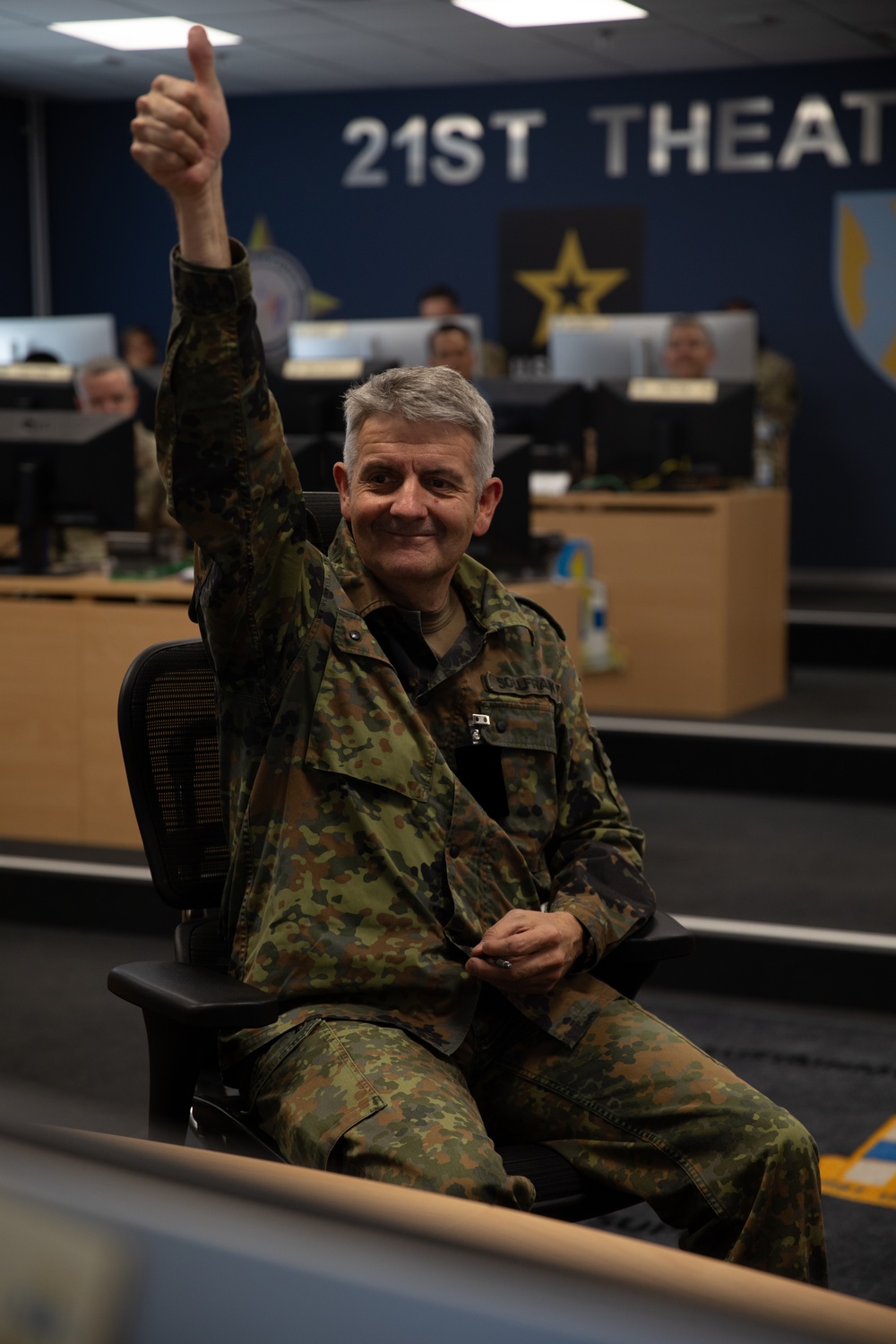 21st TSC CG meets with Bundeswehr DV