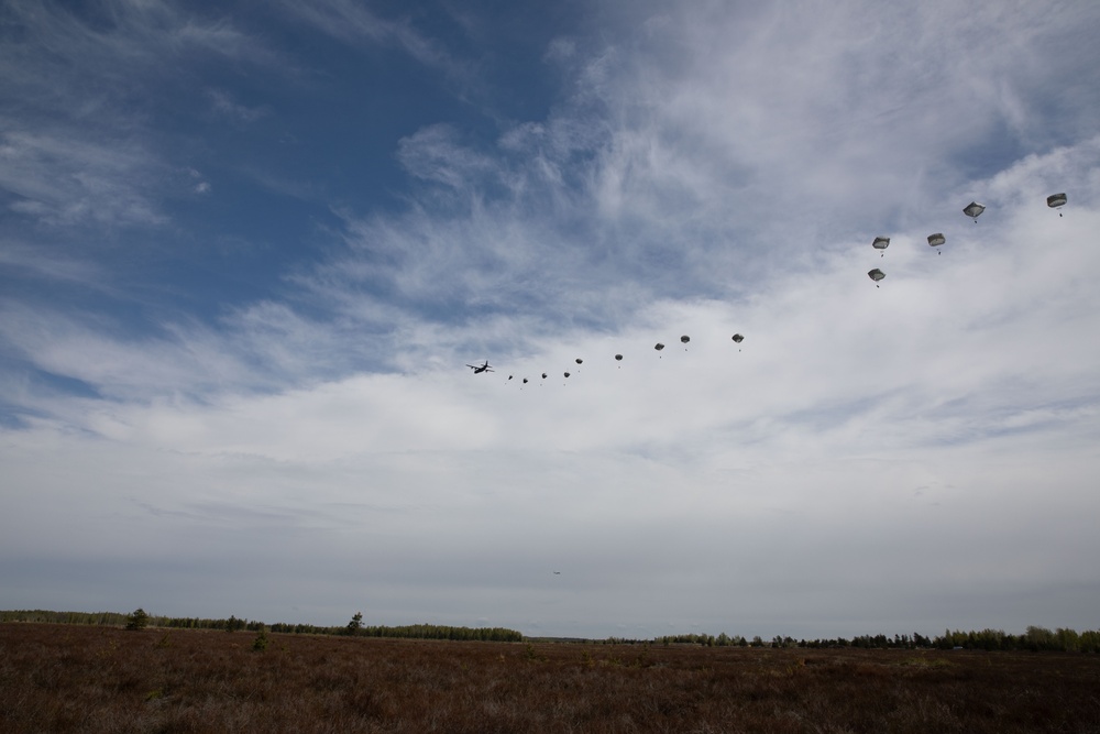 173rd Airborne Bridge drops into joint training