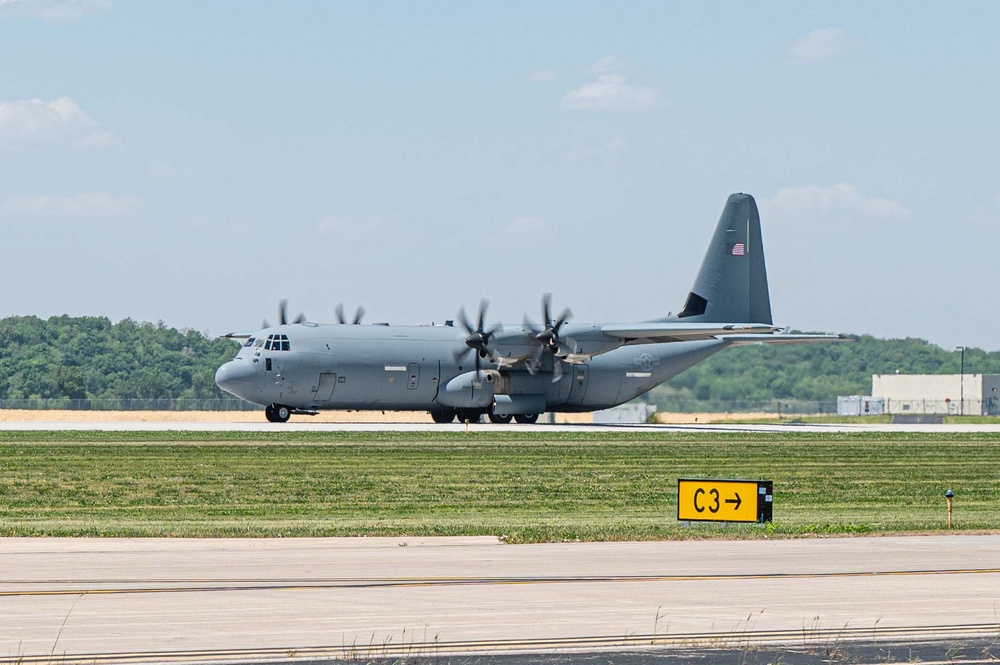 Rosecrans Memorial Airport Hosts Civilian Aircraft Competition