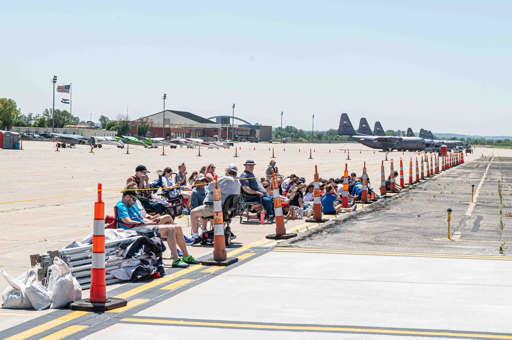 Rosecrans Memorial Airport Hosts Civilian Aircraft Competition