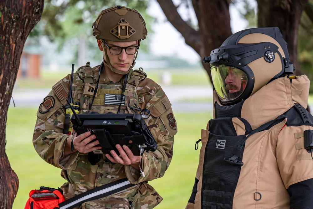 Controlled Chaos: EOD conducts EID exercise at Dover AFB
