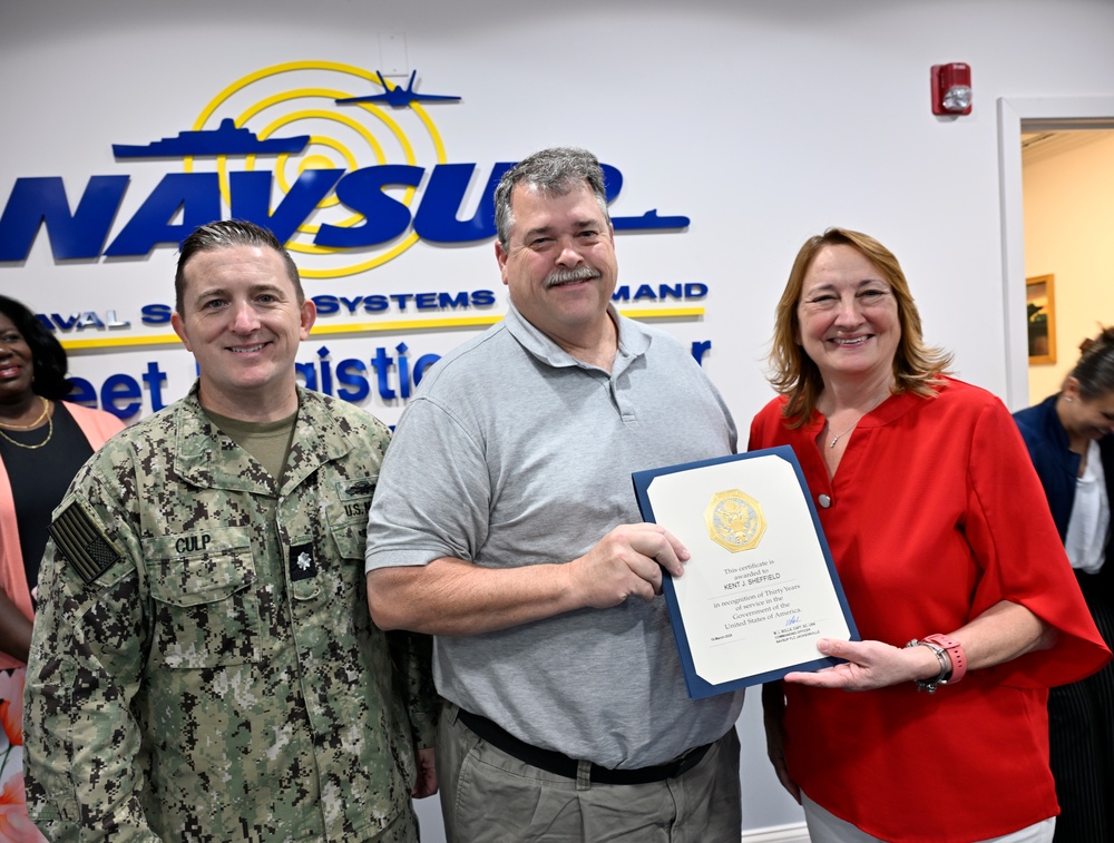 NAVSUP FLC Jacksonville Contracting recognizes employees for lengths of service