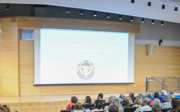 Army Reserve leader draws parallels between arts, armed forces
