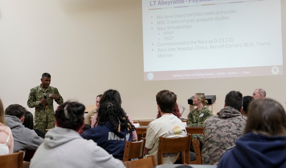 NHCOH Visits OHHS
