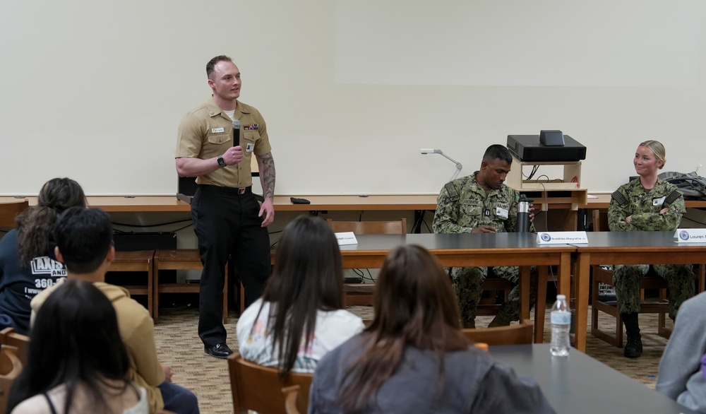 NHCOH Visits OHHS