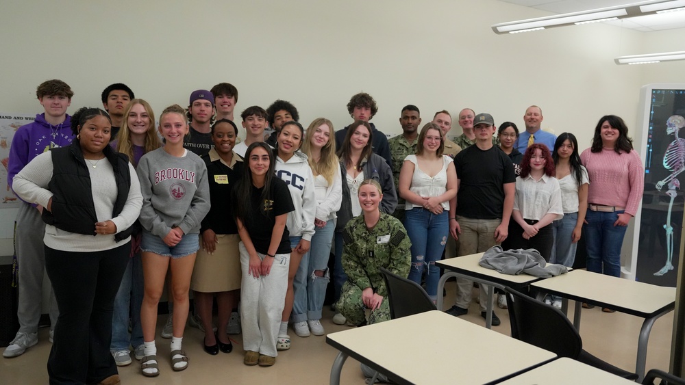 NHCOH Visits OHHS