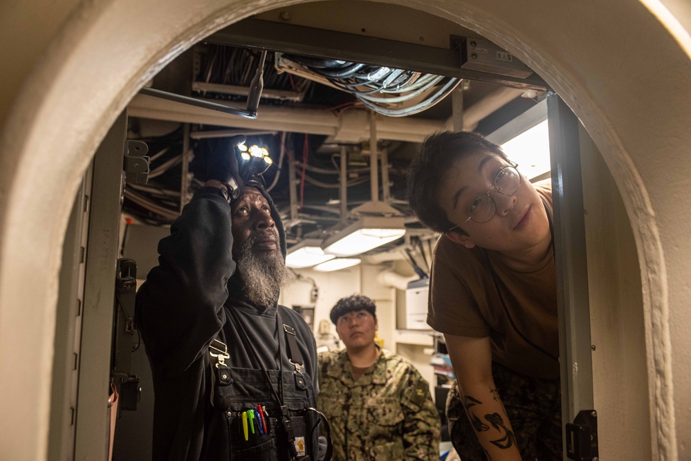 USS Ronald Reagan (CVN 76) Sailors conduct maintenance