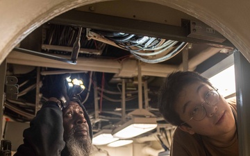 USS Ronald Reagan (CVN 76) Sailors conduct maintenance