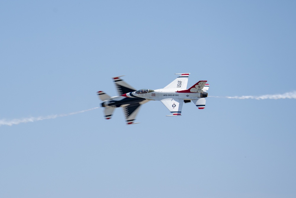 USAFADS perform at the Toledo Air Show 2025