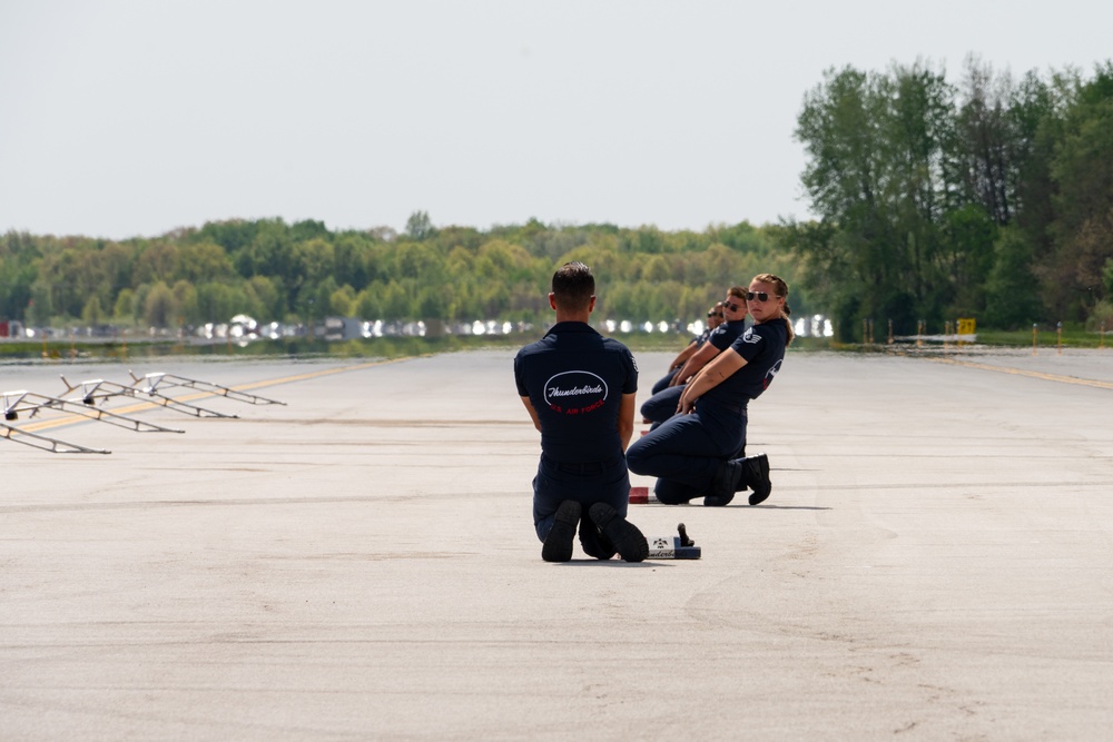 USAFADS perform at the Toledo Air Show 2025