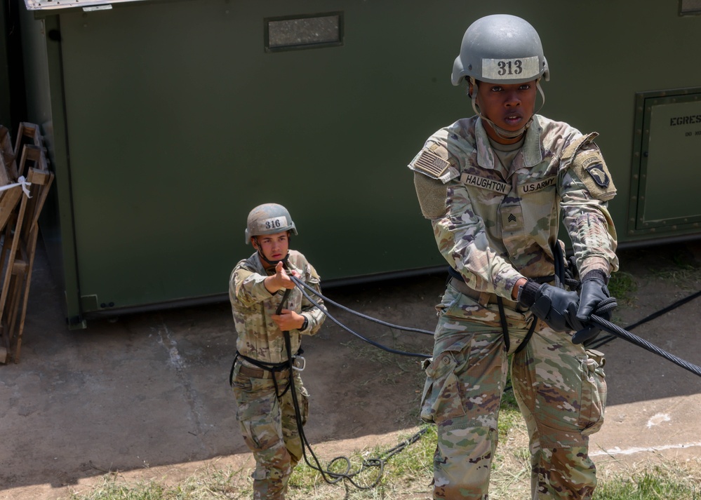 U.S. Soldiers Attend Air Assault School in Romania