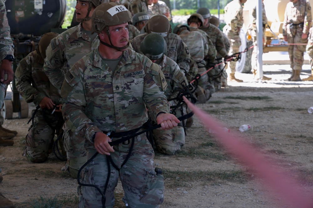 U.S. Soldiers Attend Air Assault School in Romania