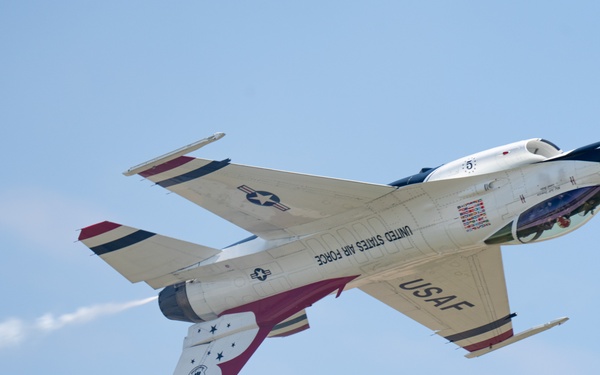 USAFADS perform at the Toledo Air Show 2025
