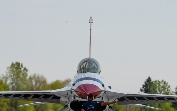 USAFADS perform at the Toledo Air Show 2025