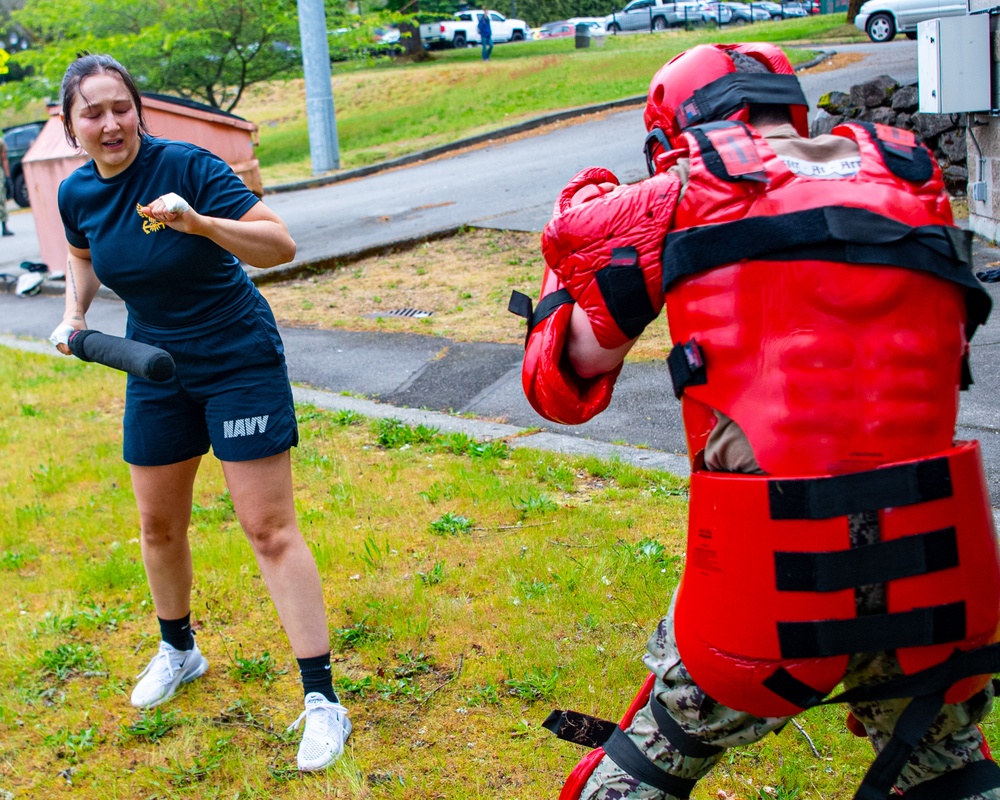 USS Ronald Reagan (CVN 76) holds security reaction force training exercise
