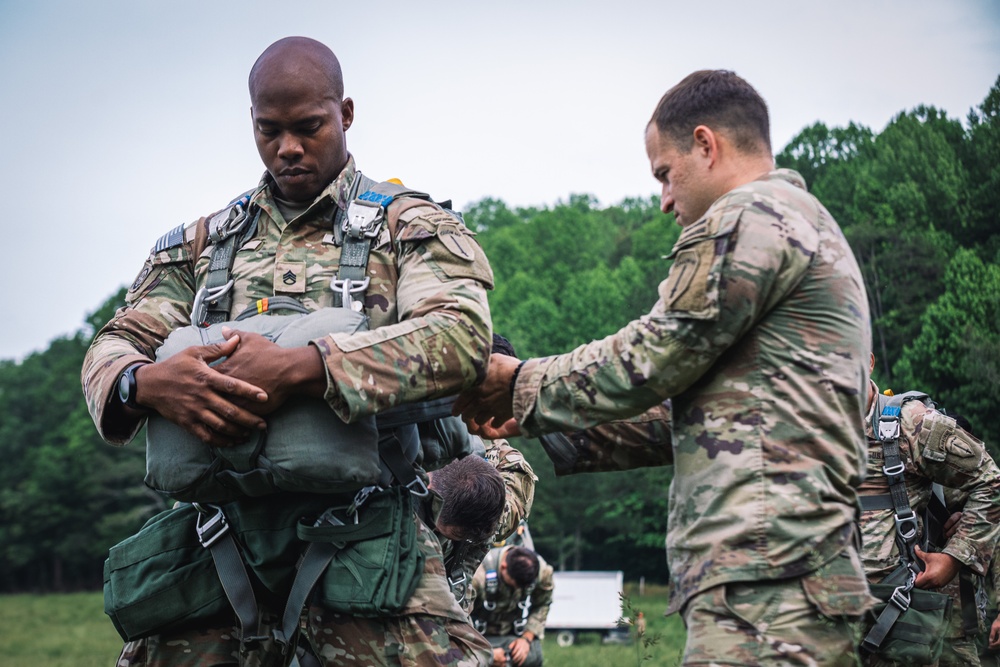 5TH RTB AIRBORNE JUMP (Stringer DZ)