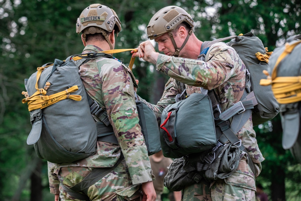 5TH RTB AIRBORNE JUMP (Stringer DZ)