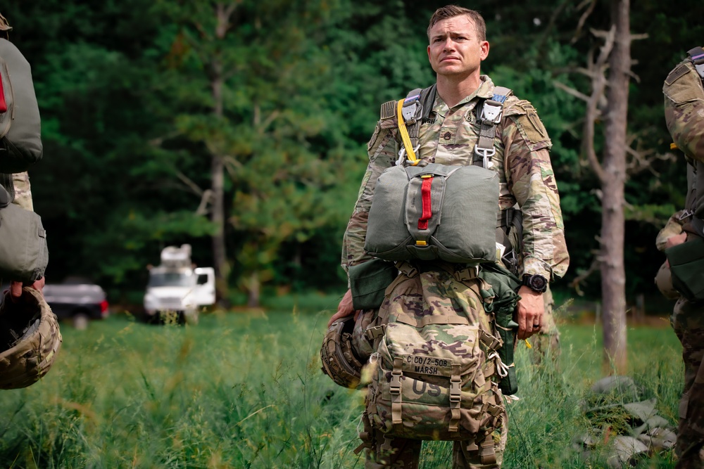 5TH RTB AIRBORNE JUMP (Stringer DZ)