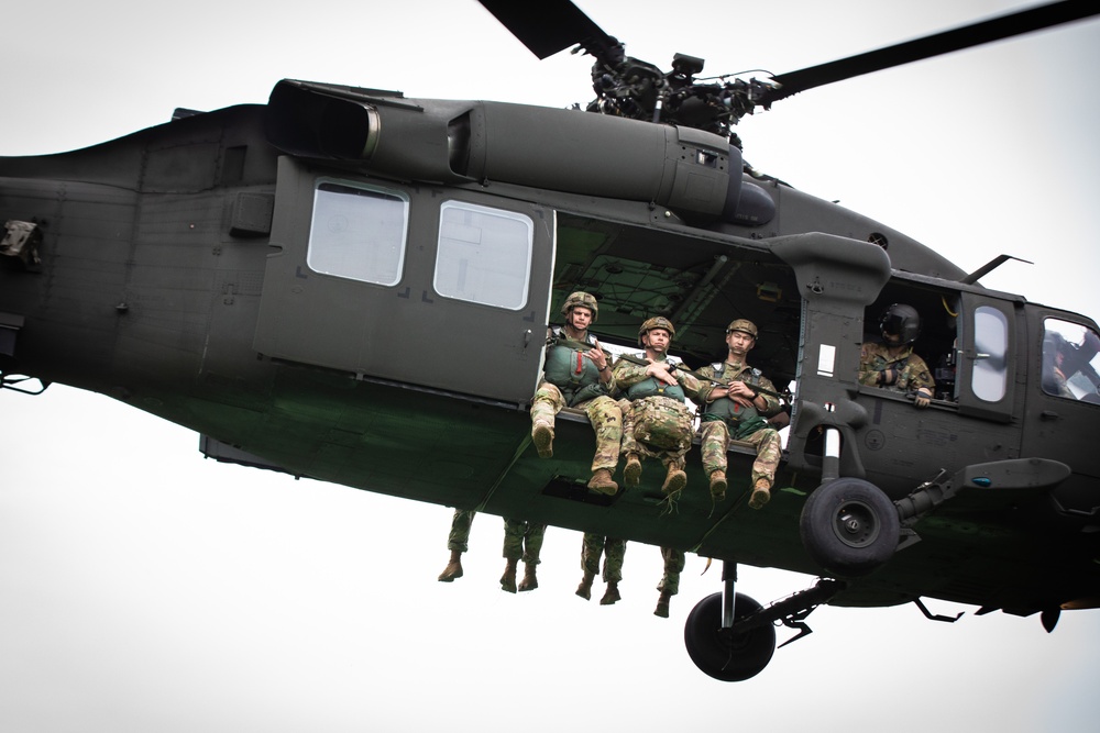 5TH RTB AIRBORNE JUMP (Stringer DZ)