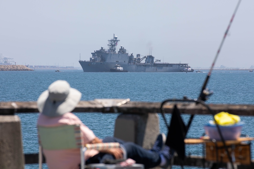 USS Harpers Ferry (LSD 49) arrives in Los Angeles for LA Fleet Week