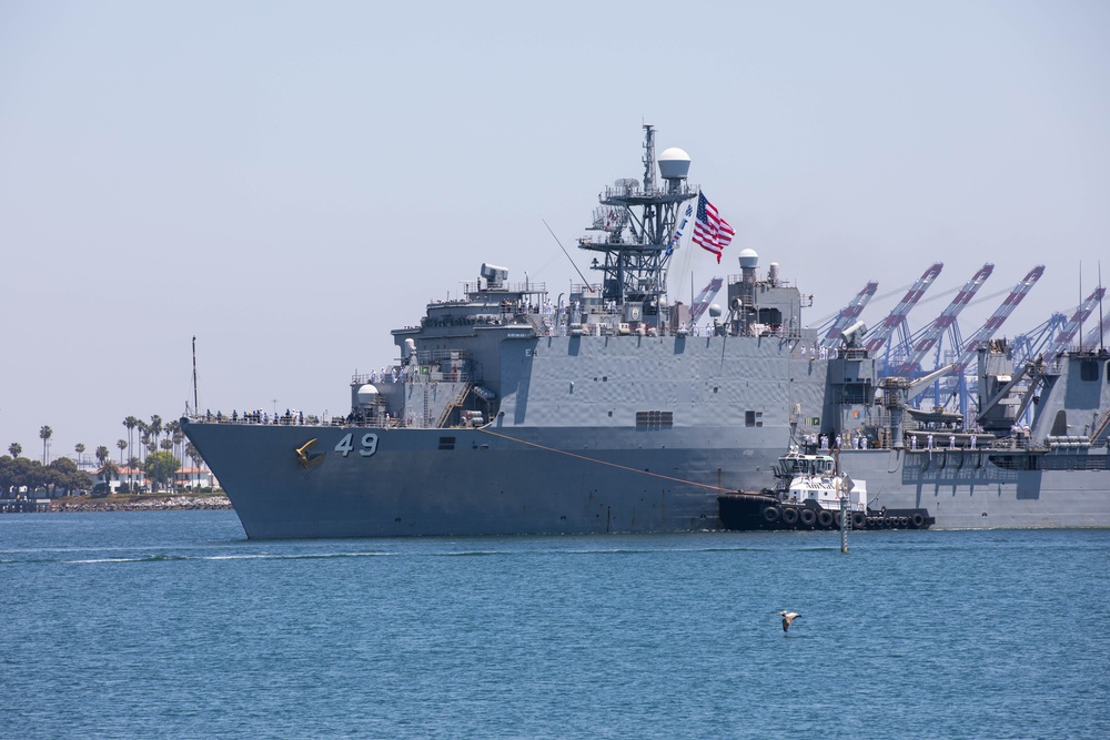 USS Harpers Ferry (LSD 49) arrives in Los Angeles for LA Fleet Week