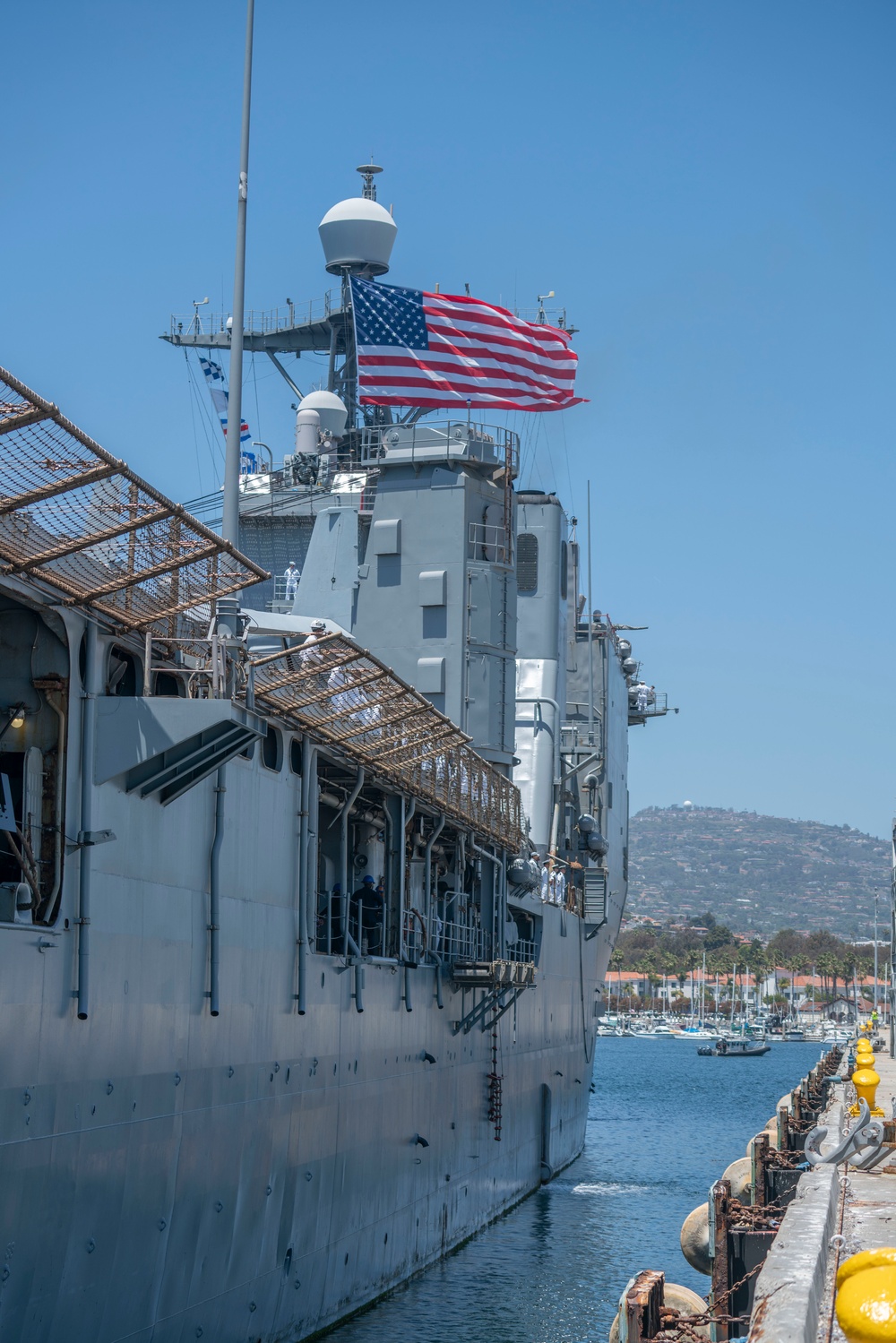 USS Harpers Ferry arrives in Los Angeles for LA Fleet Week