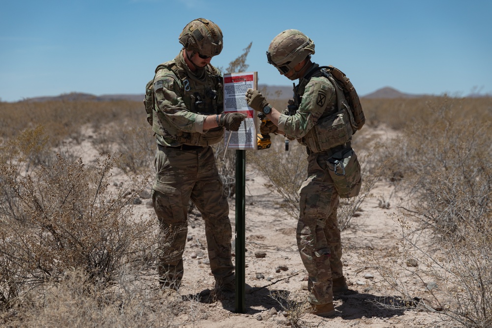 Engineers place New Mexico National Defense Area signs