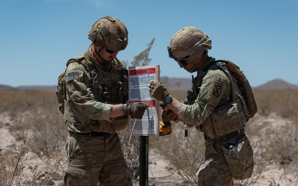 Engineers place New Mexico National Defense Area signs