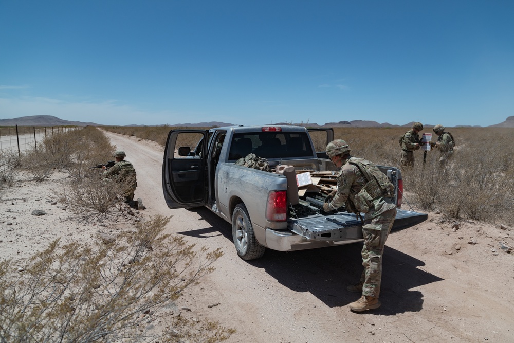 Engineers place New Mexico National Defense Area signs
