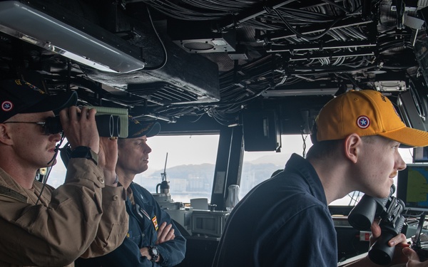 USS America (LHA 6) Conducts Sea and Anchor Detail