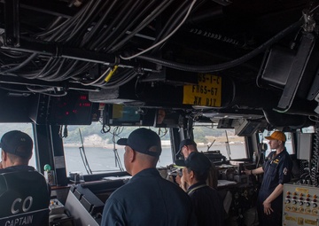 USS America (LHA 6) Conducts Sea and Anchor Detail