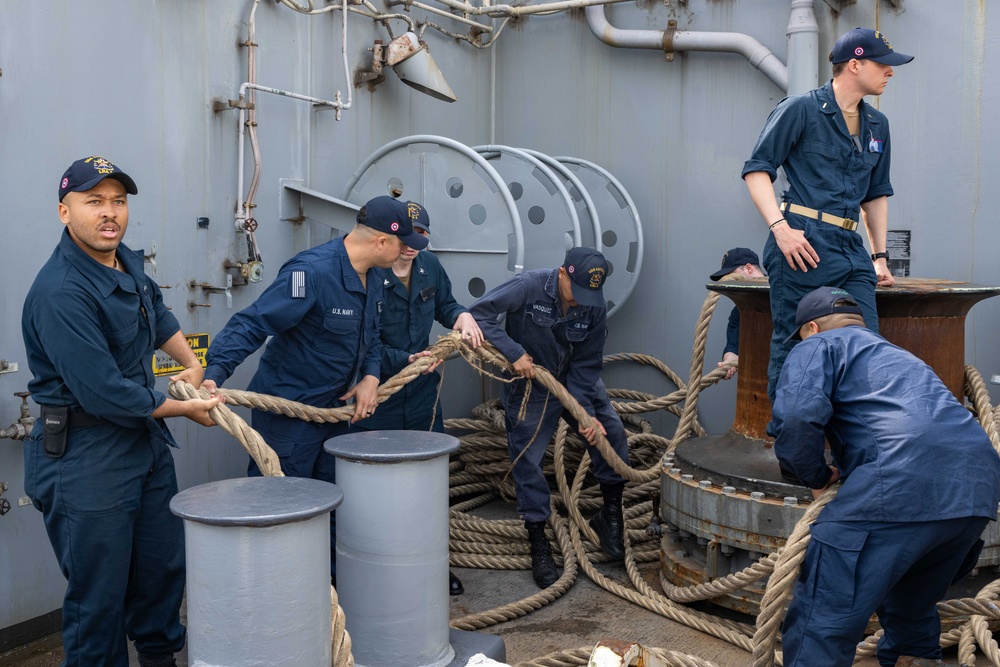 USS America (LHA 6) Conducts Sea and Anchor Detail