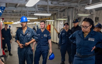USS America (LHA 6) Conducts Sea and Anchor Detail