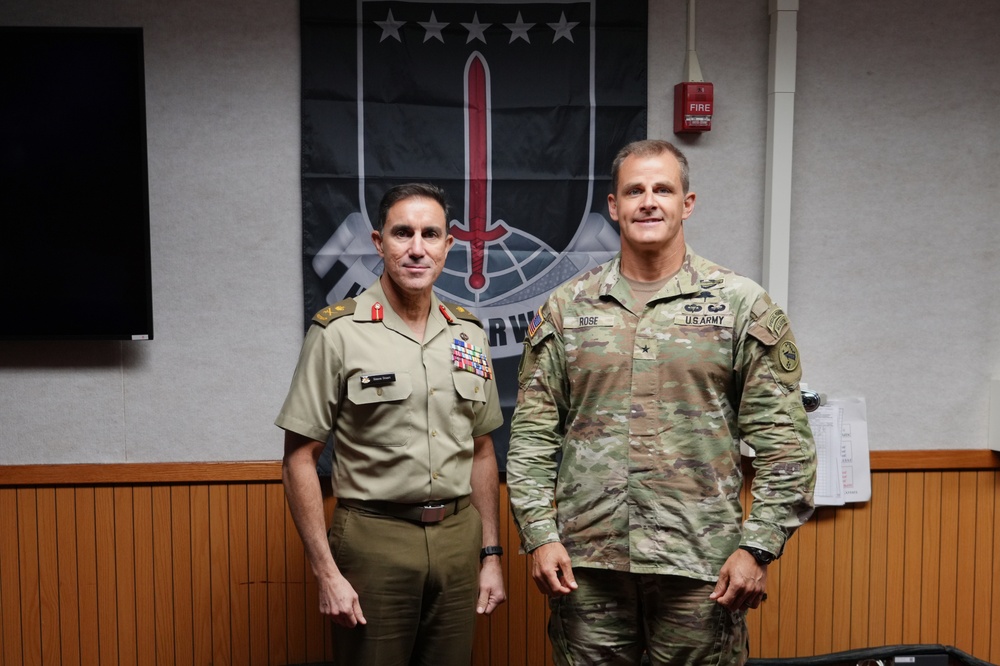 3MDTF Commander Honored by Australian Army Chief During Visit to Fort Shafter