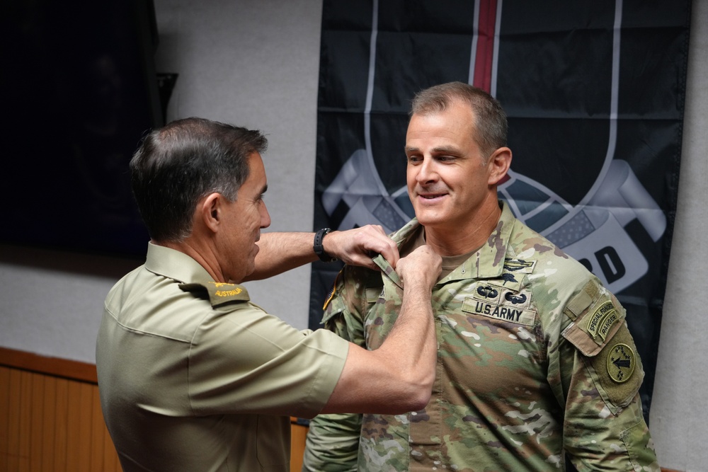 3MDTF Commander Honored by Australian Army Chief During Visit to Fort Shafter