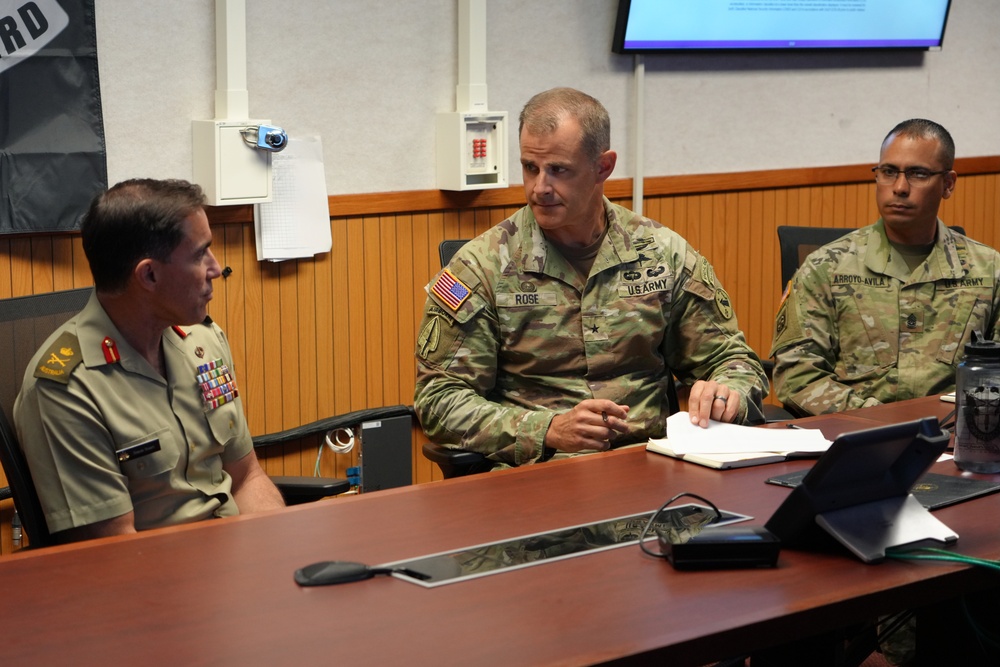 3MDTF Commander Honored by Australian Army Chief During Visit to Fort Shafter