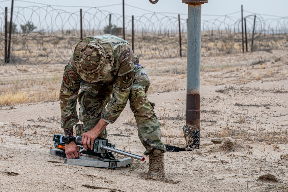 386th ECES EOD conducts training exercise