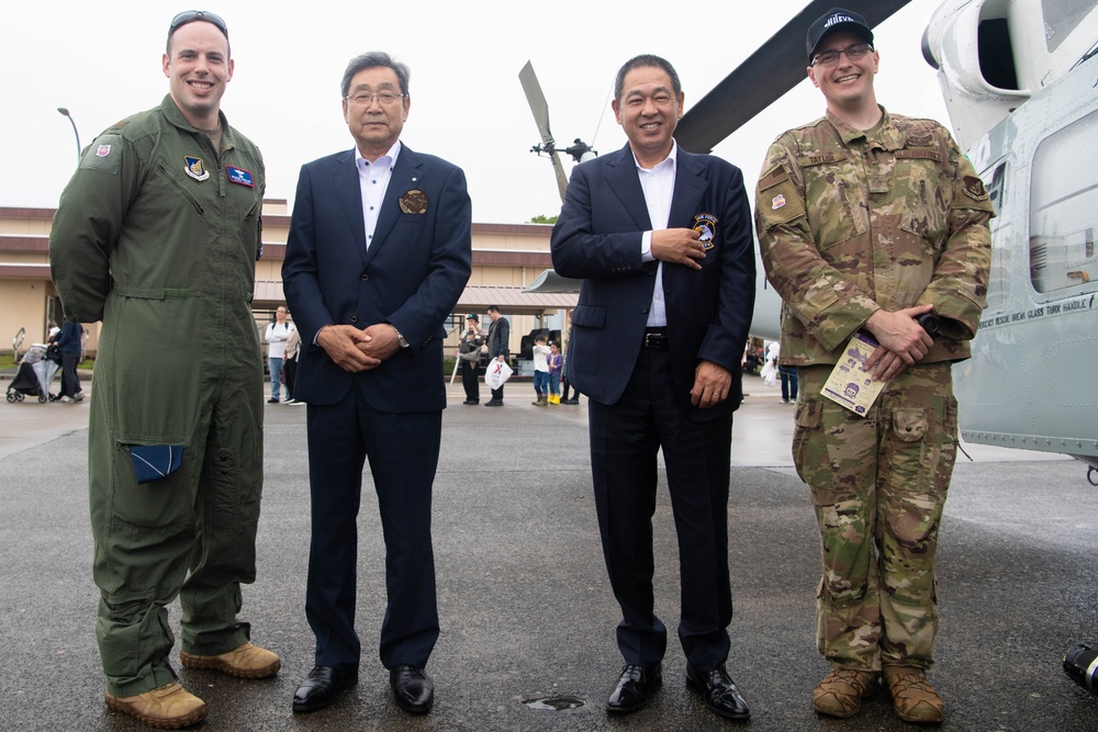 374 AW welcomes distinguished guests at Japanese-American Friendship Festival 2025