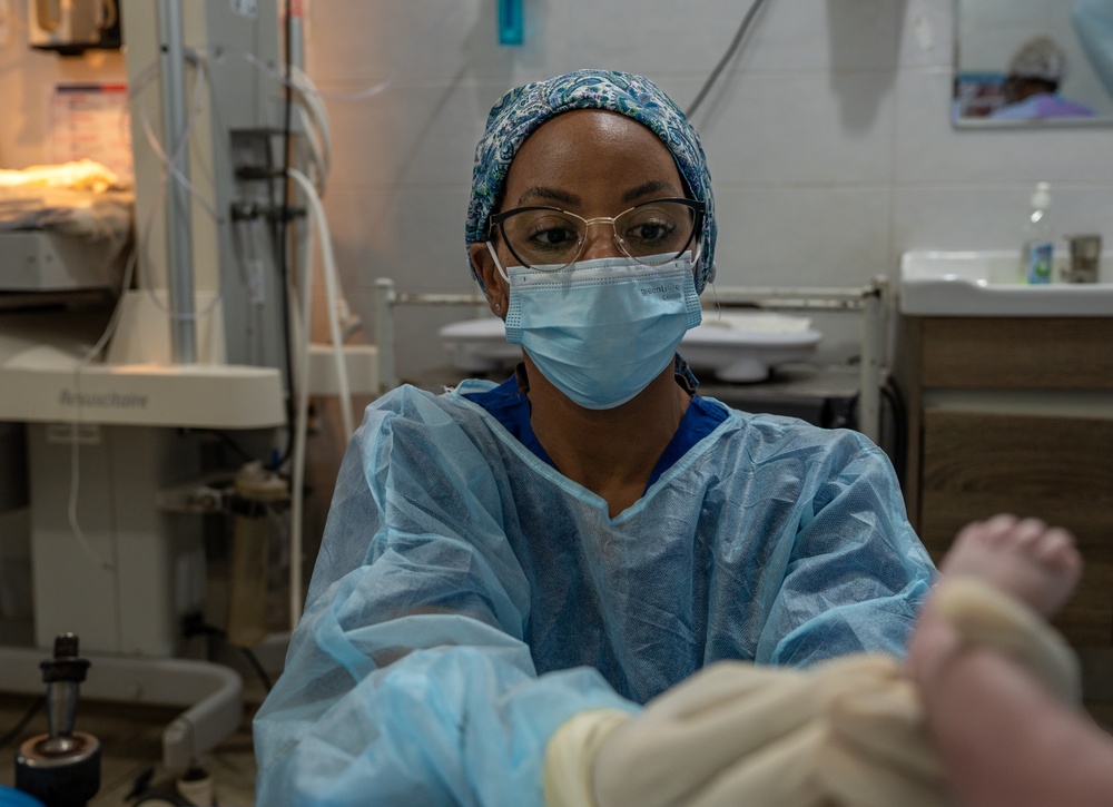 US, Ghana midwives team up in maternity ward at African Lion 2025