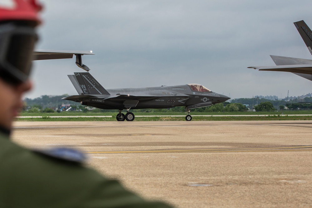 U.S. Marines fly F-35B with ordnance