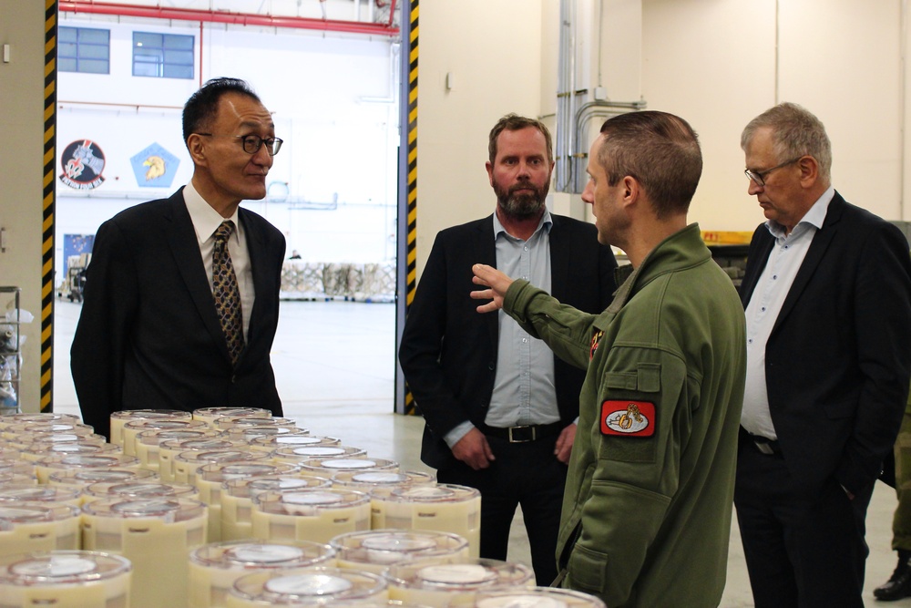 Japanese Ambassador to Iceland visits U.S. VP Squadrons