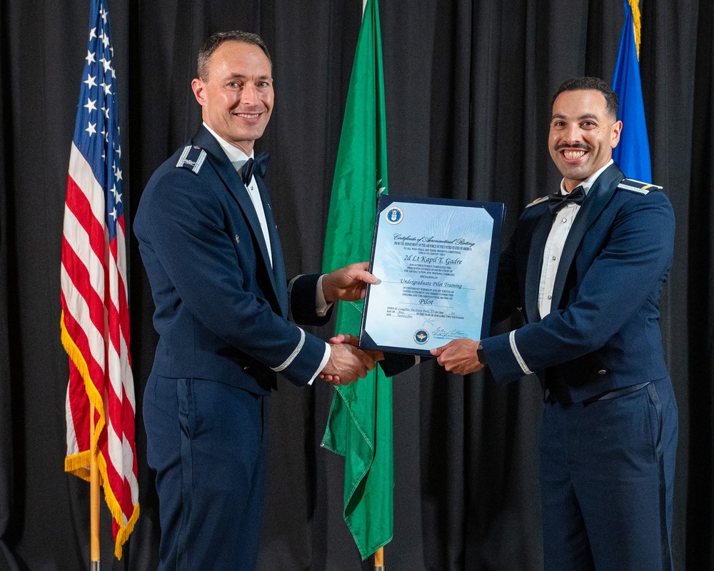 Graduating the Future of Flight: Class 25-09
