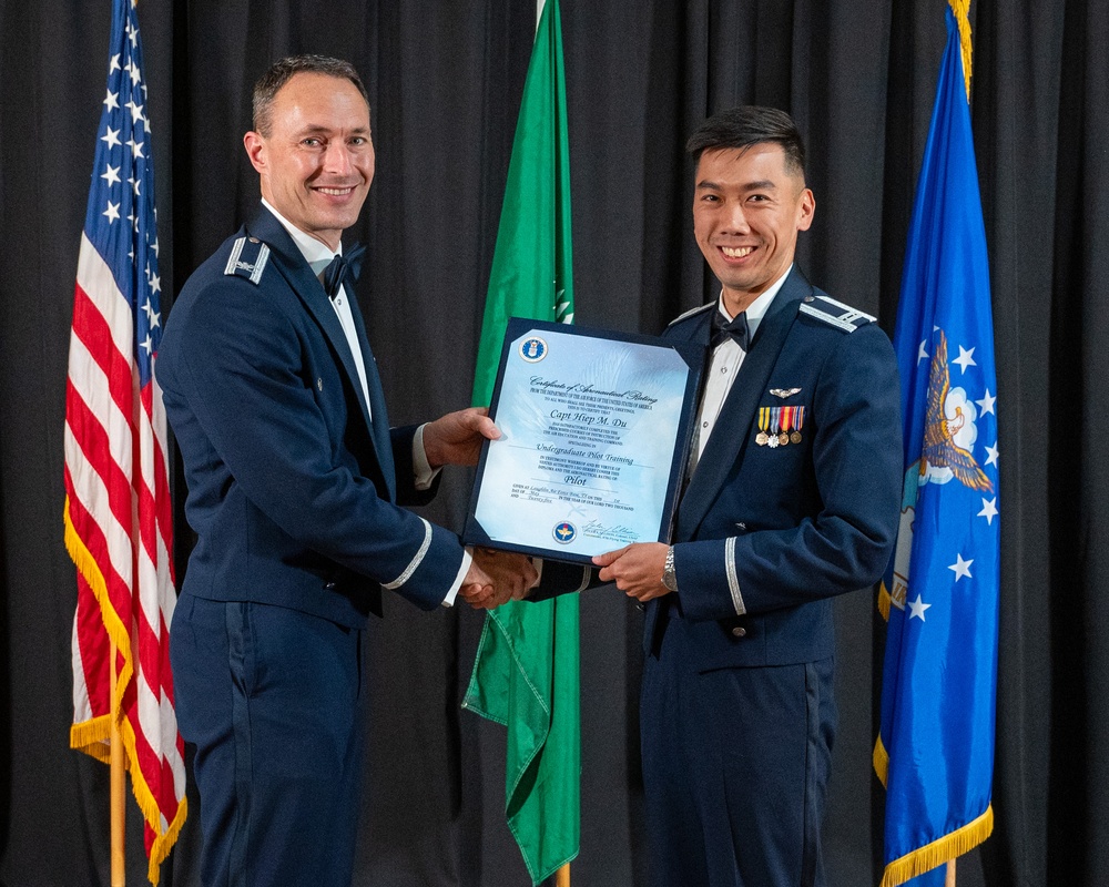 Graduating the Future of Flight: Class 25-09