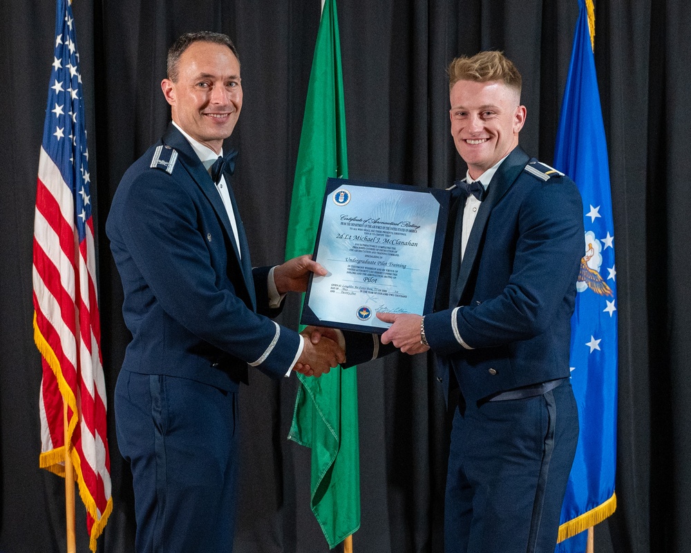 Graduating the Future of Flight: Class 25-09