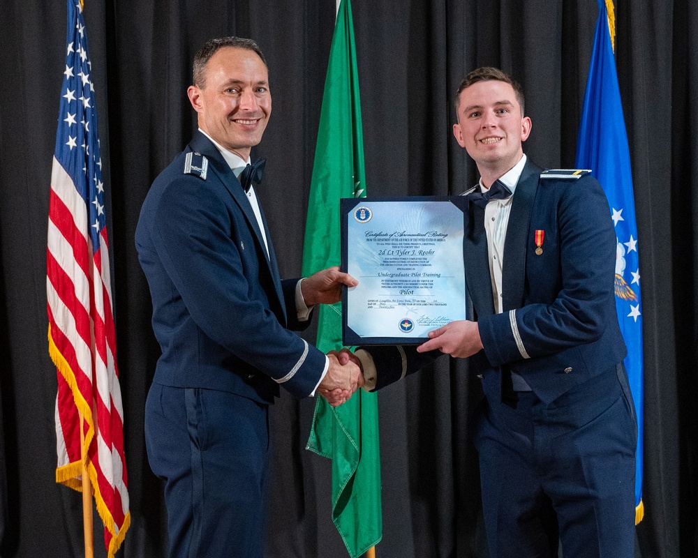 Graduating the Future of Flight: Class 25-09