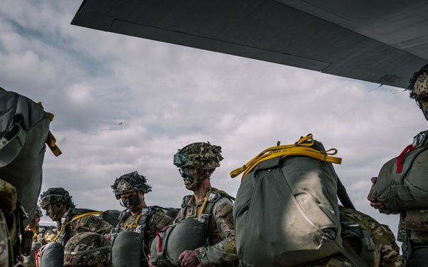 Sky Soldiers Conduct Airborne Operation Over Latvia During Swift Response 25