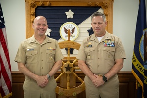 Vice Chief of Naval Operations visits MCAS Iwakuni (Radio)