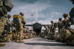 Sky Soliders jump for Airbone Operation [Image 5 of 9]