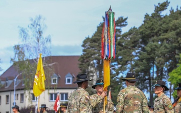 2CR Soldiers and families welcome the 36th regimental CSM