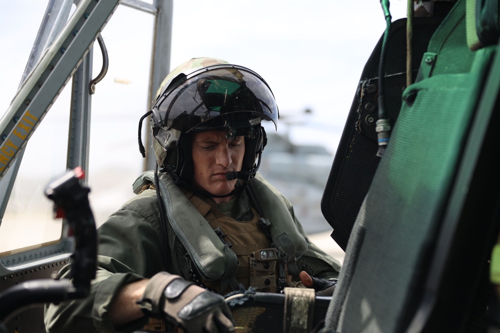 HMLA-369 Prepares for Flight